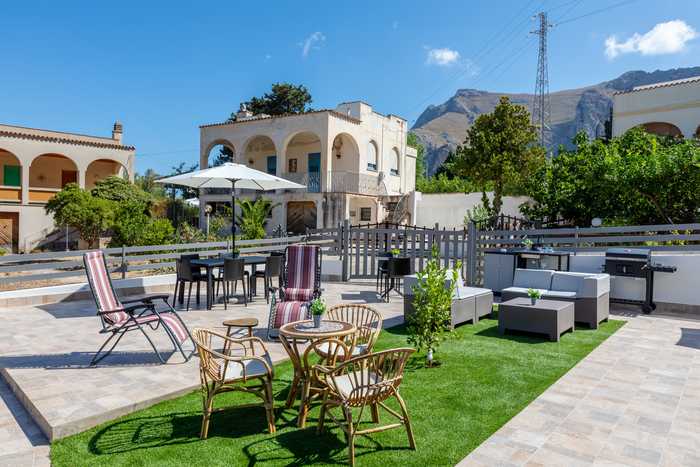 La Dama B&B Con Giardino E Terrazza Sul Golfo Di Macari.